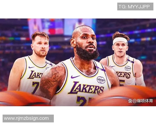 东契奇精准击地传球詹姆斯双手暴扣展现篮球绝技与激情对决