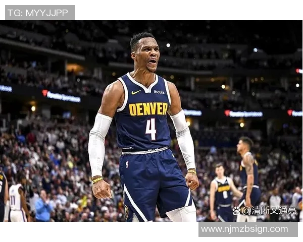 布克惊讶威少这么久才找到下家，他值得拥有这一切