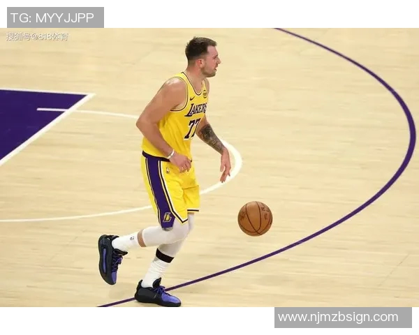 詹姆斯:东契奇和我无缝衔接