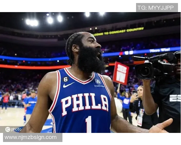 名记：哈登&伦纳德赛后没有接受采访&直接离开了球场