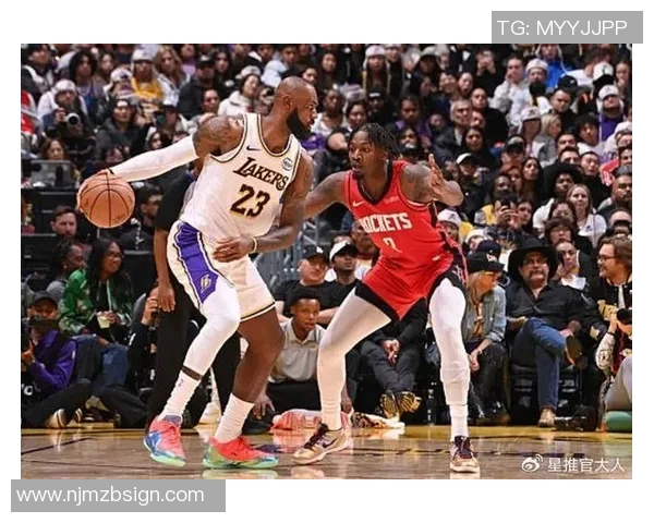 湖人本赛季输球的12场比赛分差均达到两位数,场均输18.7分 湖人本赛季输球的12场比赛分差均达到两位数,场均输18.7分