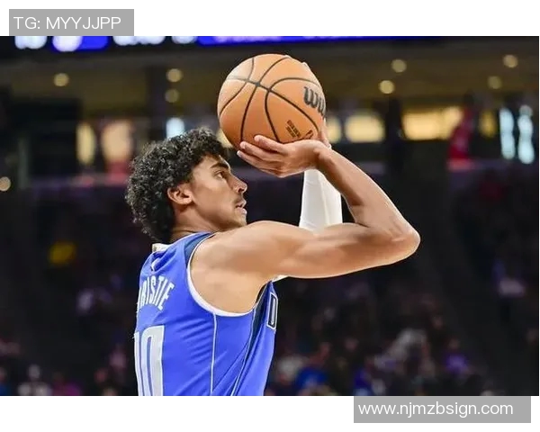 手感冰凉!克里斯蒂半场6中0仅靠罚球拿到4分 三分4中0 手感冰凉!克里斯蒂半场6中0仅靠罚球拿到4分 三分4中0